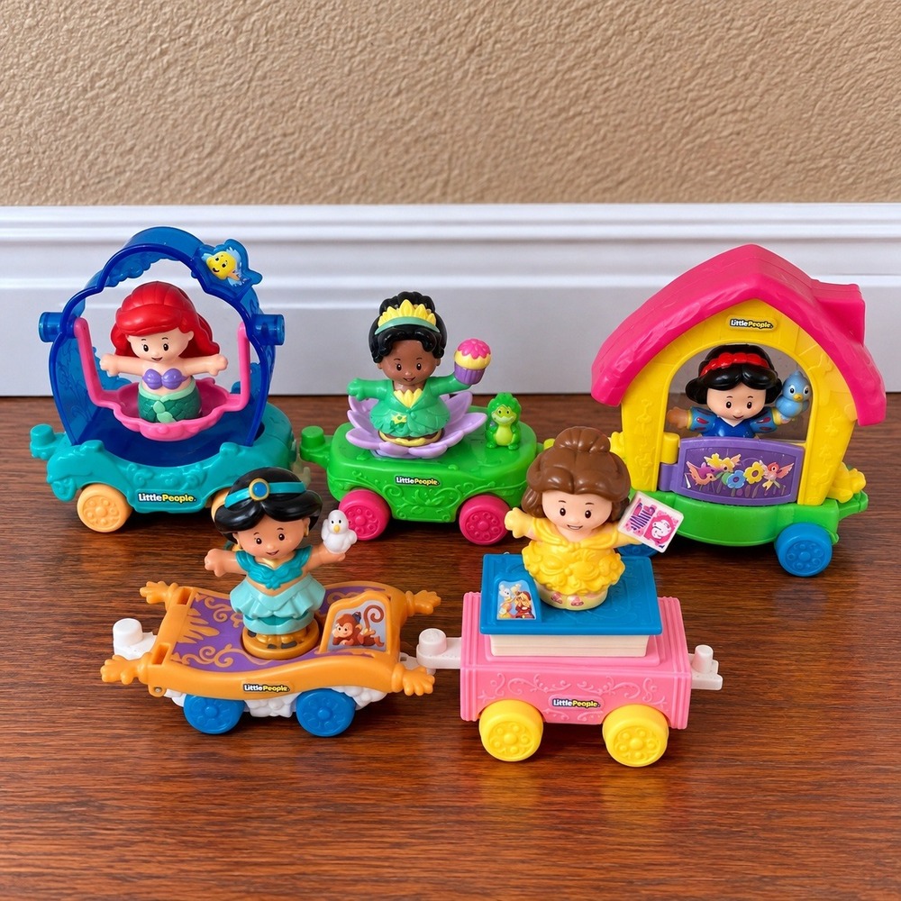 Fisher Price Little People Disney Princess Parade 5 Pack Ariel Jasmine Tiana
